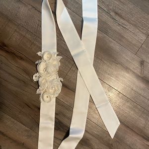 Bridal floral belt